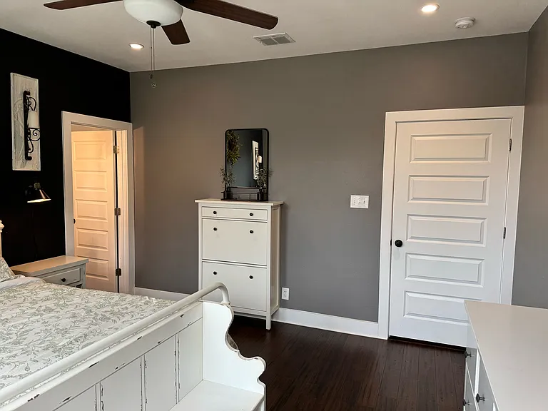 914 Bear Springs Trl — Photo 41