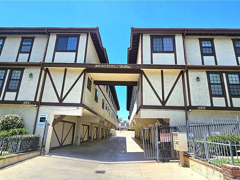121 N Muscatel Ave — Photo 38