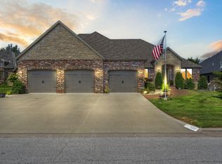 8318 Shinnecock Dr, Nixa, MO 65714