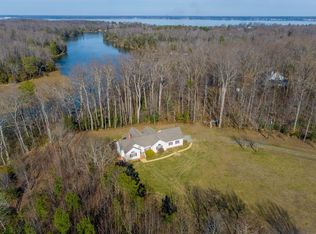 161 Parrotts Creek Ln, Water View, VA 23180
