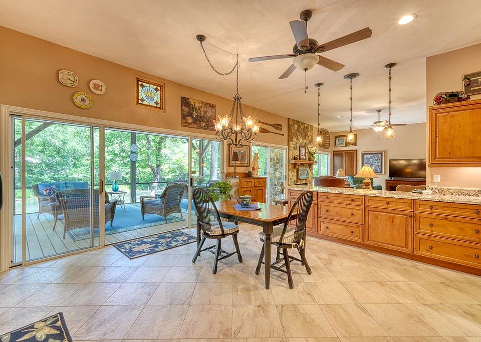 19th image of 198 Riverbend Dr