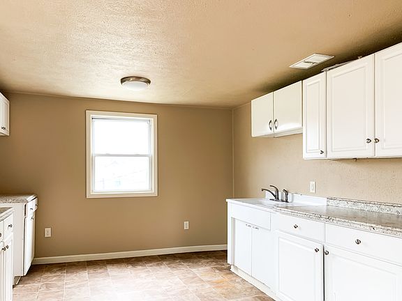 Kitchen (1)