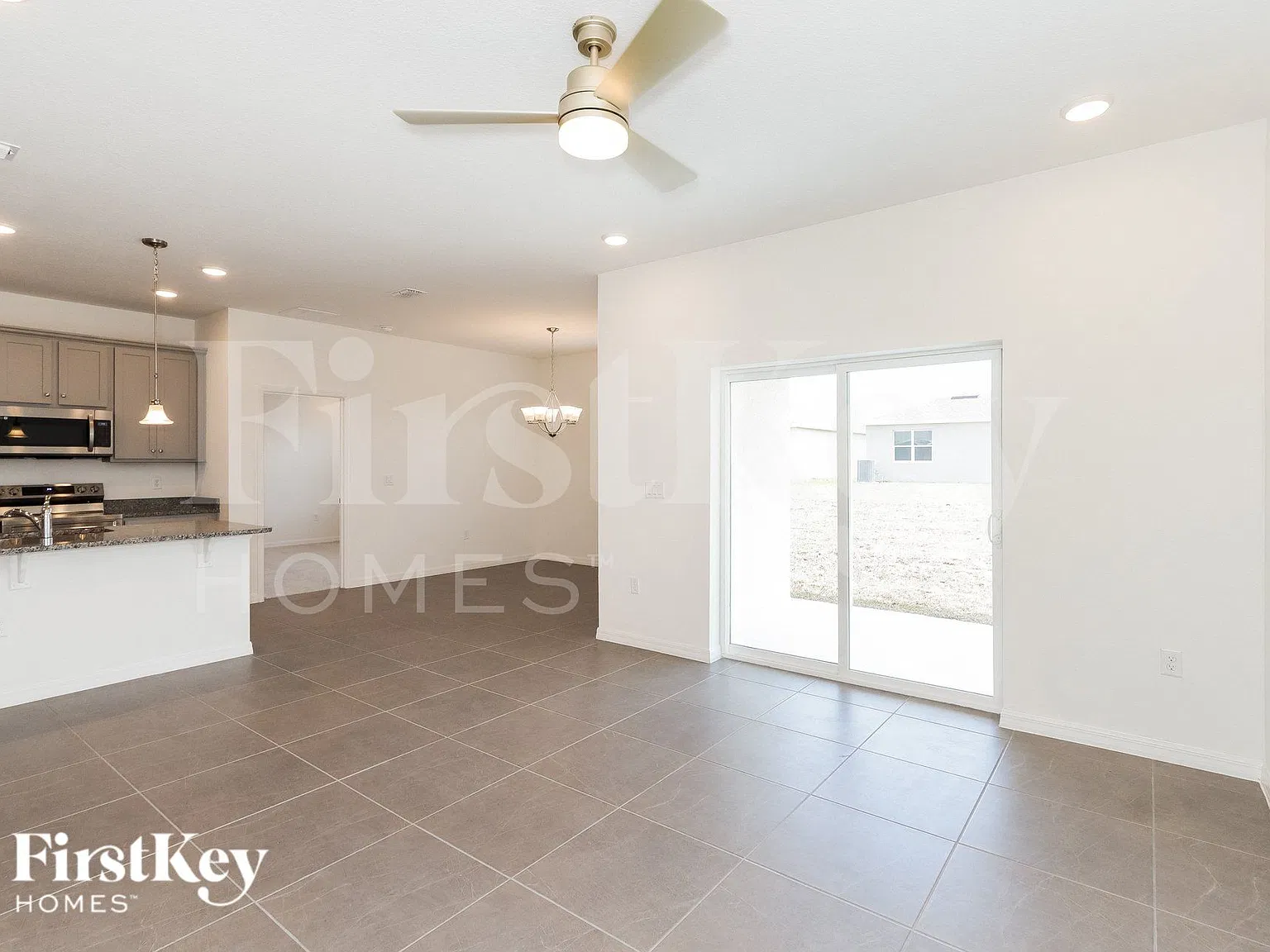 3 bed, 2.0 bath, 1589 sqft, $1,900 — Photo 2