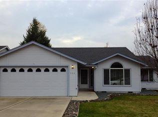 532 C St, Phoenix, OR 97535