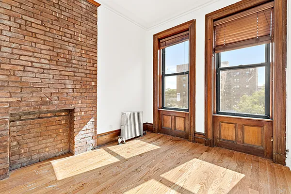 Rented by Compass | media 11