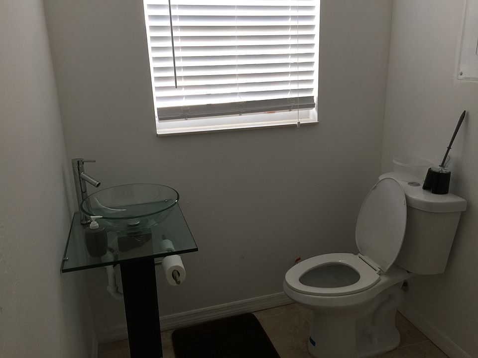 1st image of 1824 N D St