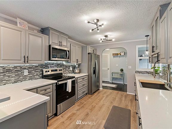 5th image of 7002 Topaz Dr SW