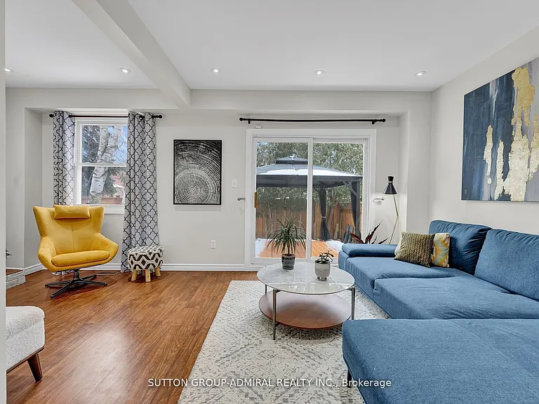 52 Garden Ave — Photo 6