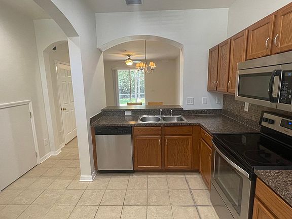4th image of 1149 Grantham Dr