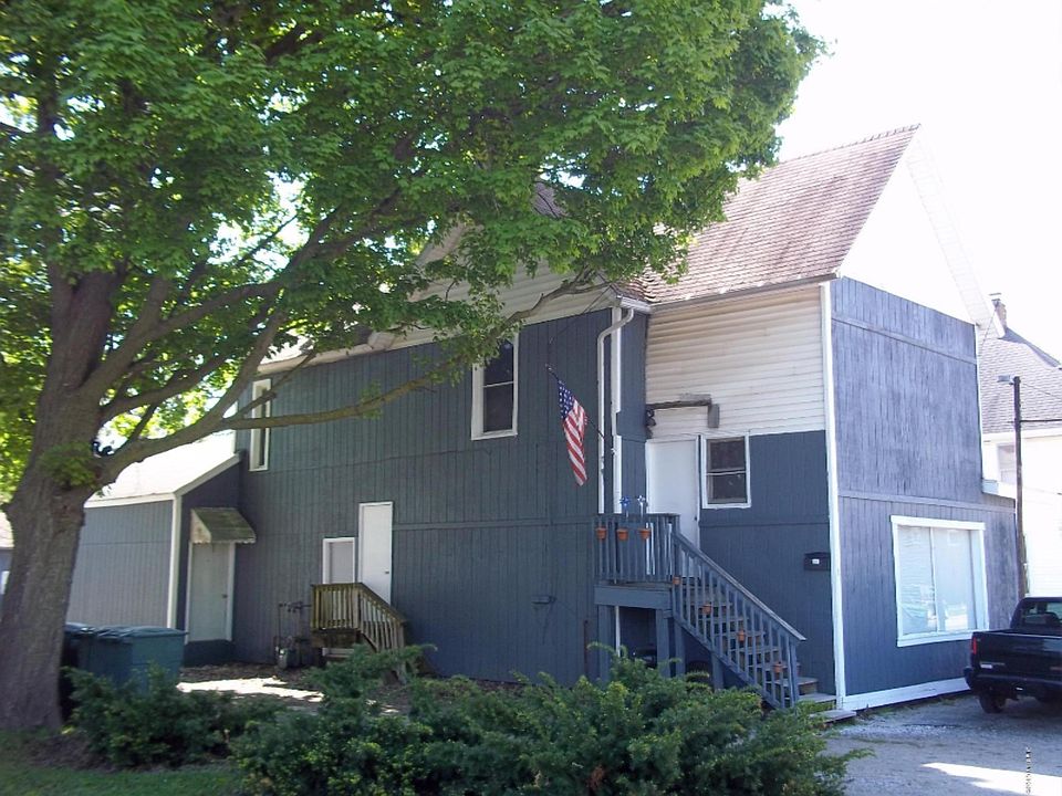 1st image of 305 N Nottawa St