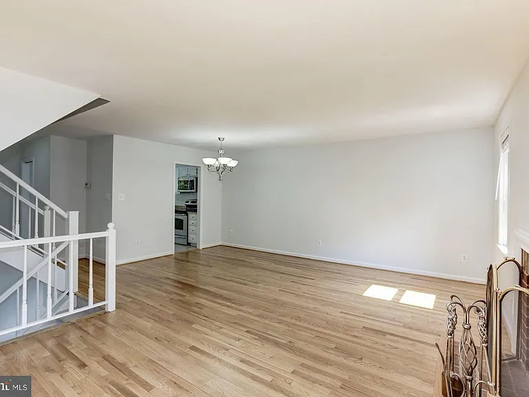 629 N Abingdon St — Photo 4