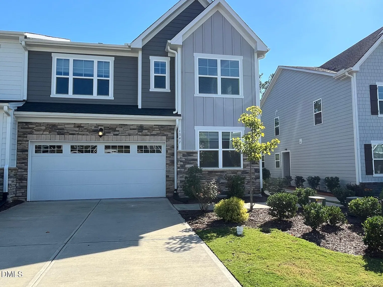 4 bed, 3.0 bath, 2354 sqft, $2,695 — Photo 2