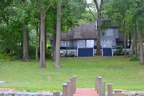241 Lake Oaks Blvd — Photo 9