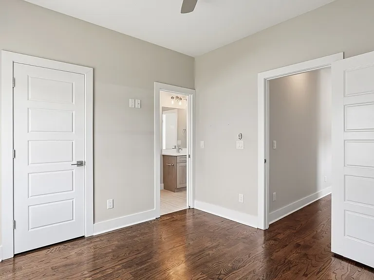 1263 N Avondale Cir — Photo 26