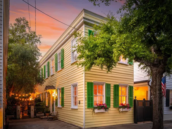 8 Trumbo St, Charleston, SC 29401