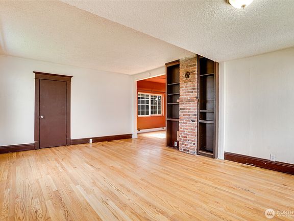 3rd image of 3608 Fawcett Avenue