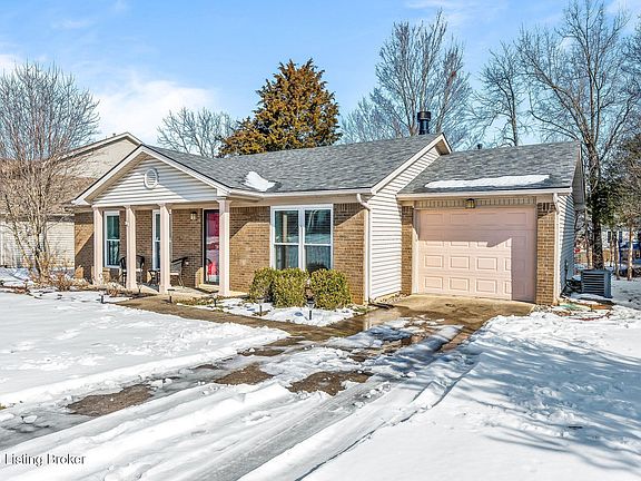 3rd image of 311 Woodland Lakes Dr