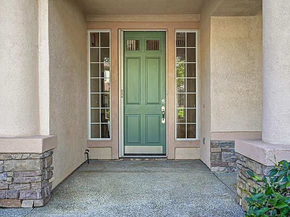 5th image of 1651 Joshua Tree St