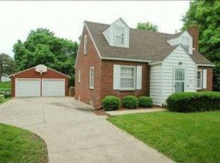 6520 Sunset Ter, Windsor Heights, IA 50324