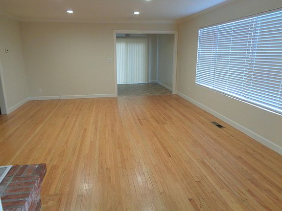 2nd image of 1517 Union Ave