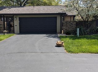 11066 Thousand Oaks Dr, Saint Louis, MO