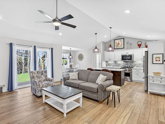 5th image of 16537 Mitchell Creek Trl
