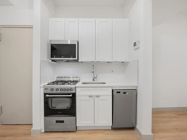 308 W 82nd St #2B — Photo 2