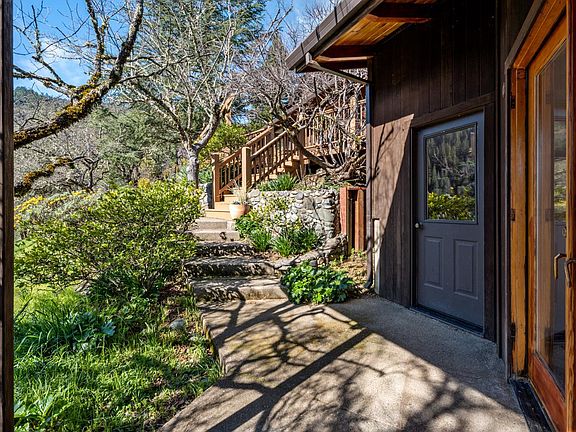 2nd image of 1411 Oak Knoll Road