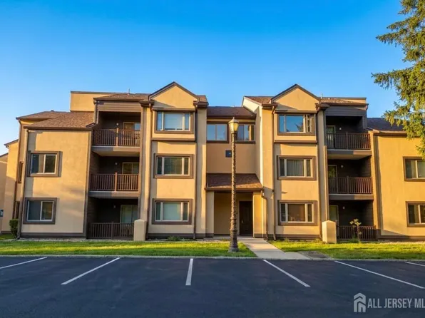 3228 Sayre Dr, Princeton, NJ 08540