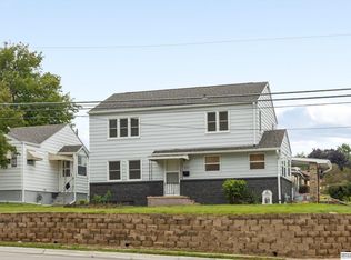 4383 S 42nd St, Omaha, NE 68107