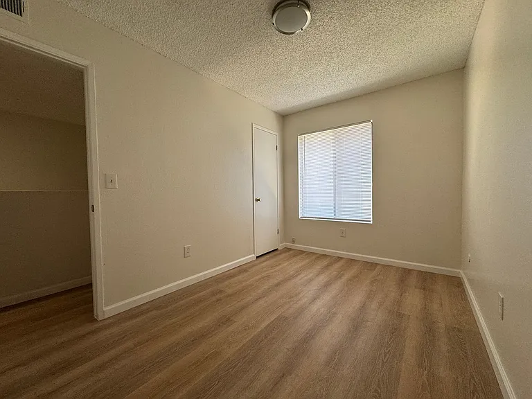 4400 Tierra Verde St. — Photo 16