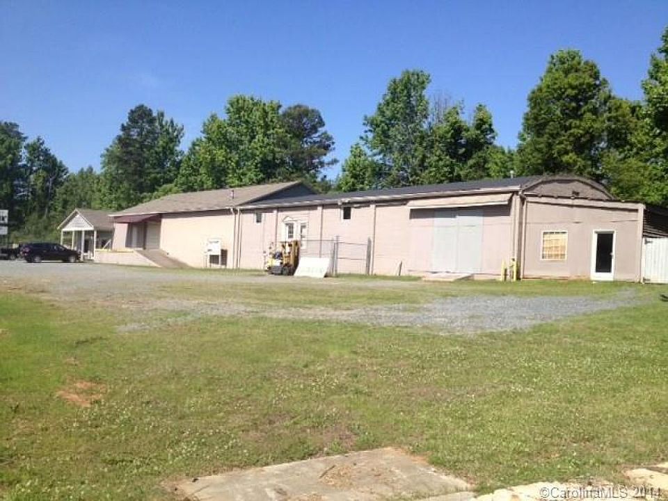 1st image of 5701 N Graham St
