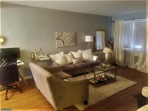 48-A Meadowbrook Pl, Maplewood Twp., NJ 07040