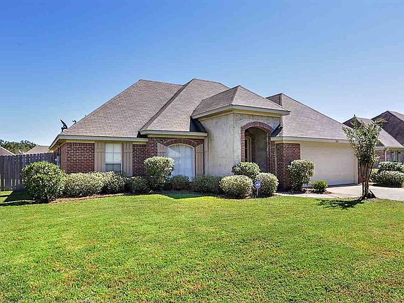 2nd image of 616 Oak Park Cir