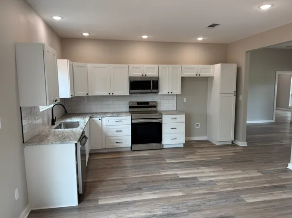 124 Pecan Dr, Bullard, TX 75757