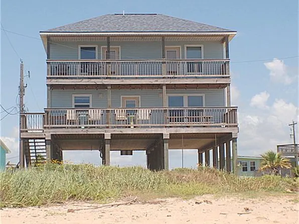 1213 Sargasso Ln, Freeport, TX 77541