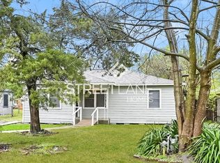7925 Crestview Dr, Houston, TX 77028