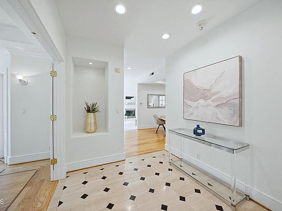 4th image of 1807 Windsor Rd