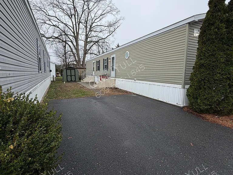 506 Franks Dr — Photo 11