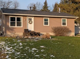 10033 Nimphie Rd, Fenton, MI 48430