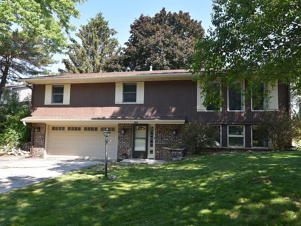 1st image of 518 Oxford Dr