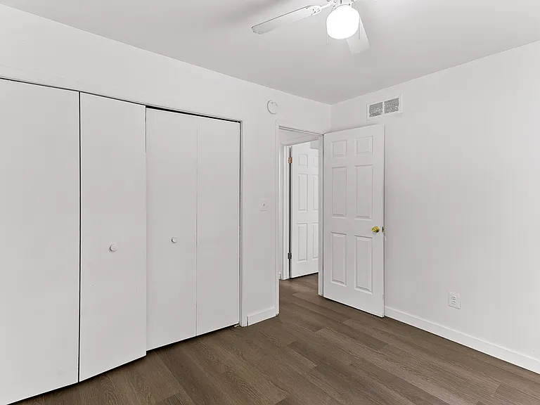 221 N Normal St — Photo 15
