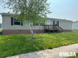 106 Sunwood Rd, Jacksonville, IL 62650
