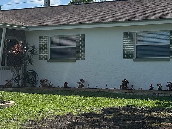 2nd image of 1949 E Skyline Dr
