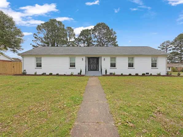 166 Skyridge Dr, Jackson, TN 38305