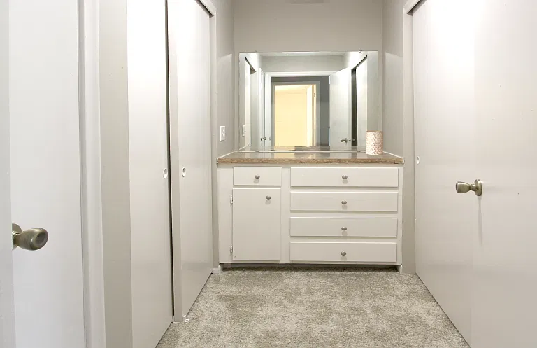 Kensington Woods Apartments — Photo 14