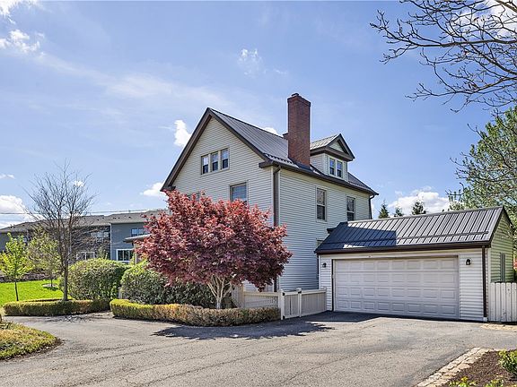 2nd image of 1226 Mayview Rd