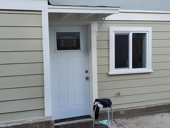 5th image of 2834 Atwell Ave