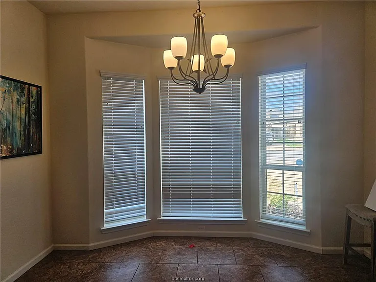 1208 Brunswick Ct — Photo 3