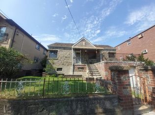 2735 Hering Ave, Bronx, NY 10469